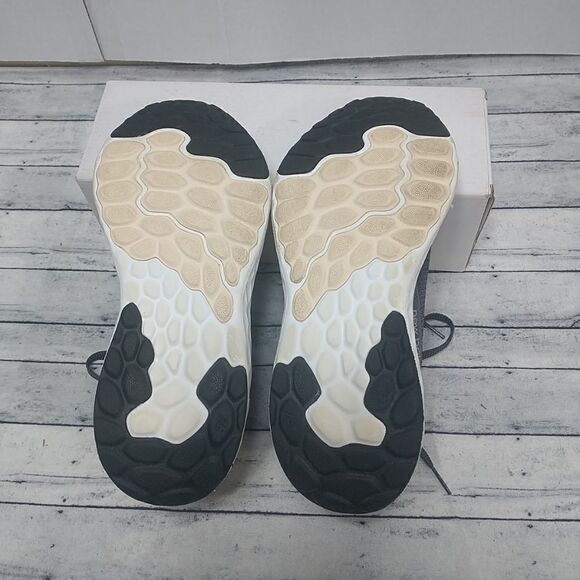 New Balance Unisex FF Arishi V4 WARISCM4 Black Running Shoes Sneakers M 5.5 W 7 - Picture 7 of 8